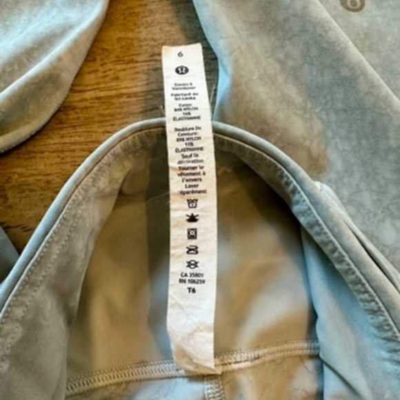 Lululemon Fast and Free Tights - Picture 9 of 11